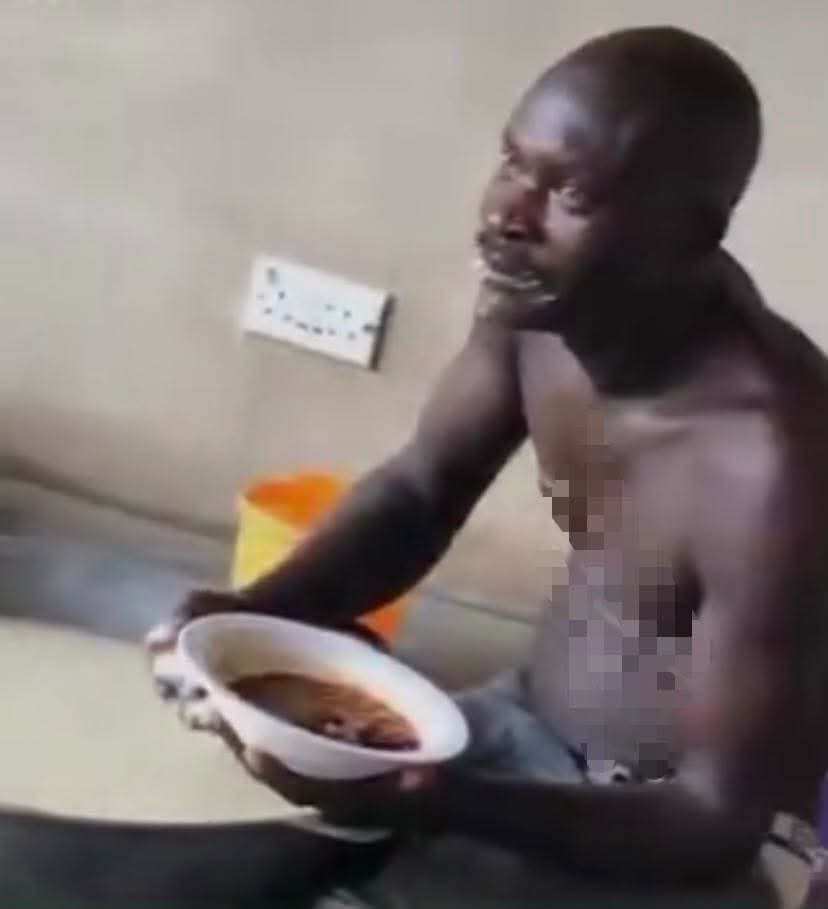 Drama as Masses Punish Man that Stole Garri. 