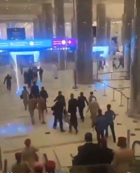 Panic as Iranian Missile hit Dubai Airport. 